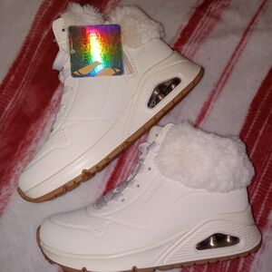 **SOLD**Skechers Street Los Angeles girls shoes